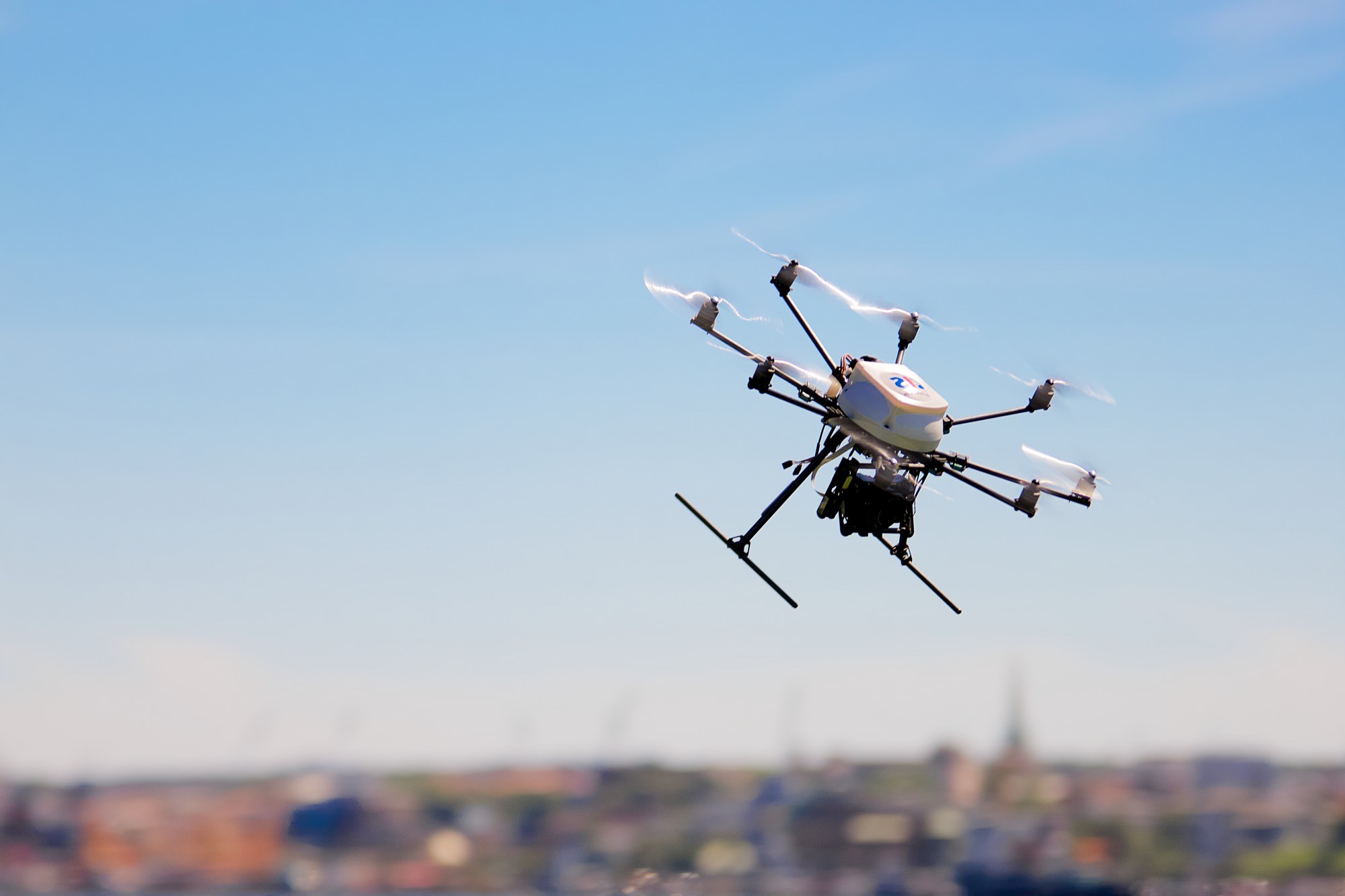 Unbemannte Flugsysteme Deutscher Drohnenhersteller mit Fokus auf Vermessung, Modellierung und industrielle Inspektionen im Innen- und Aussenbereich.