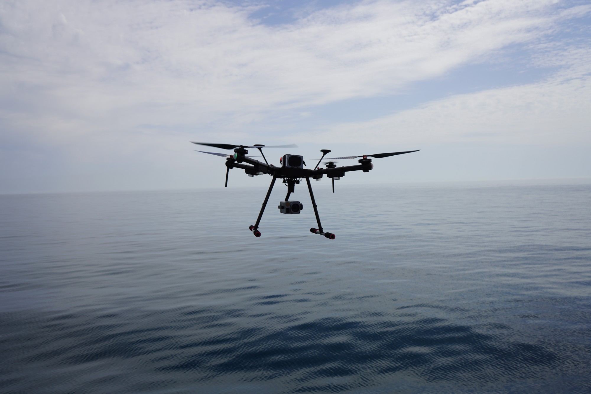 Vollintegrierte Systeme vom deutschen Hersteller Als f&uuml;hrender deutscher Drohnen- und Softwarehersteller konzentrieren wir uns auf umfassende L&ouml;sungen in den Bereichen Sicherheit, Aufkl&auml;rung, Inspektion und Vermessung. Mit unserer Expertise sind wir Ihr zuverl&auml;ssiger Partner vor Ort &ndash; sowohl im zivilen als auch im milit&auml;rischen Bereich. Entdecken Sie hochwertige, innovative Systeme, die&hellip;